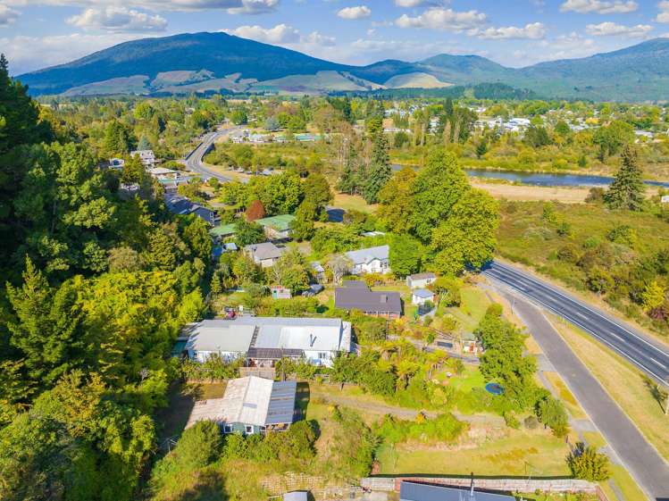 1 and 2/32 Gosling Grove Turangi_20