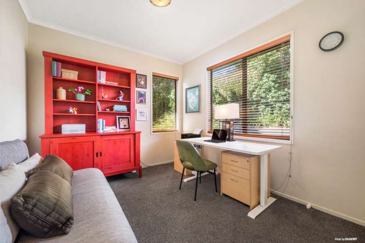 8 Seamount Drive Red Beach_14