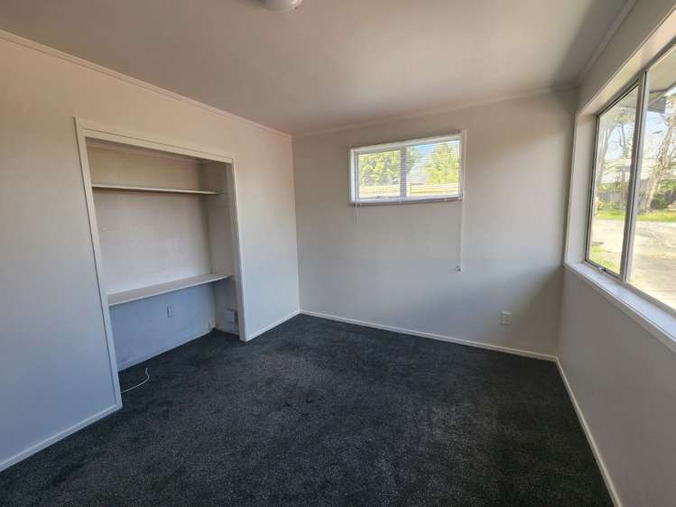 22 Parrs Cross Road 11401_11