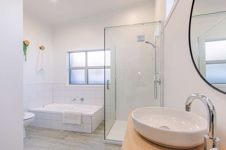 10 Cotswolds Close Otamatea_16