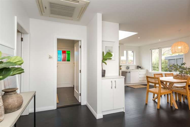 29 Main Road Redcliffs_6