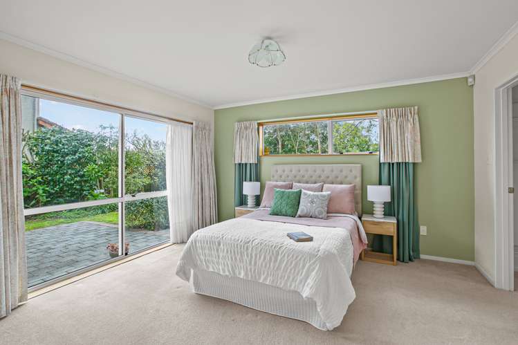 7 Kinross Drive Merrilands_12