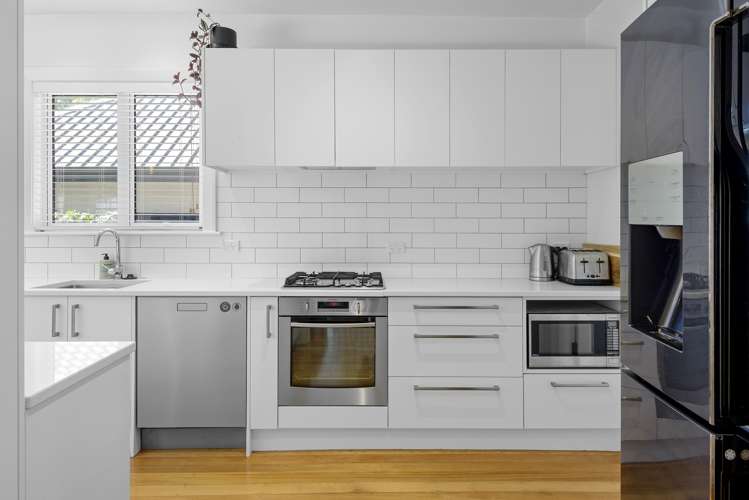 36 Roosevelt Avenue Saint Albans_7