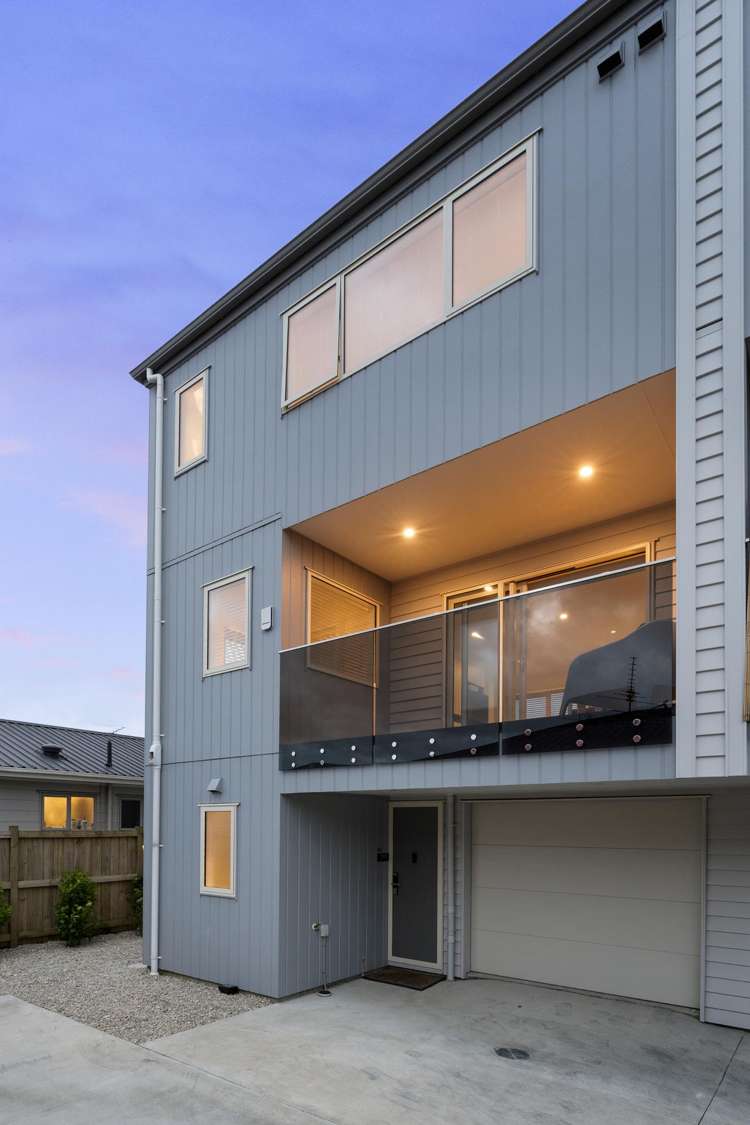 6/90 Point England Road_1