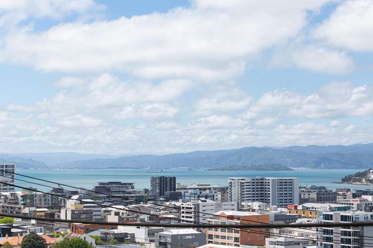 11 Maarama Crescent Aro Valley_1