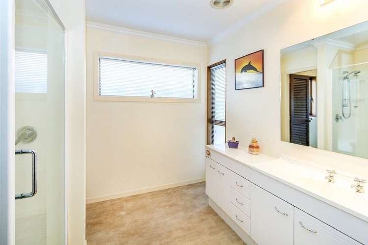 22 Gibson Drive Hornby_11