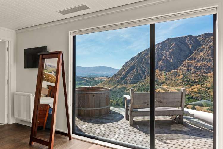 12 Crow's Nest Road Arthurs Point_15