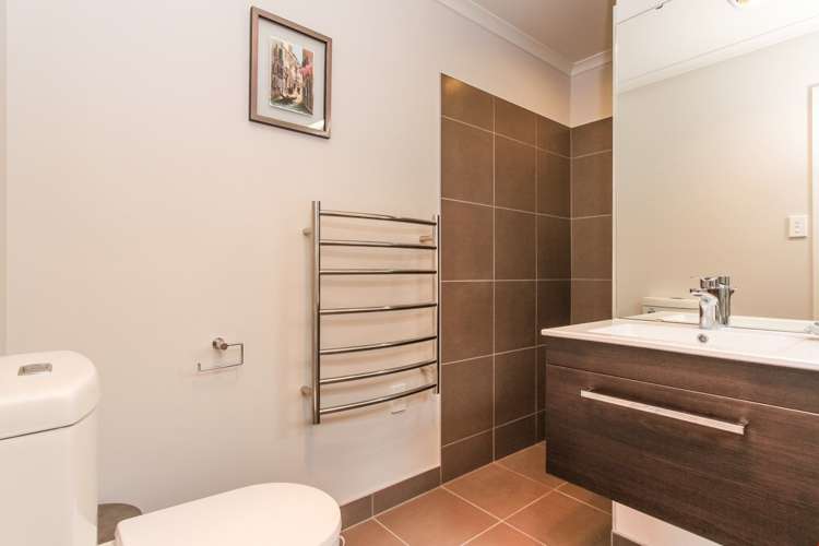 6 Knoll Rise Pukekohe_12