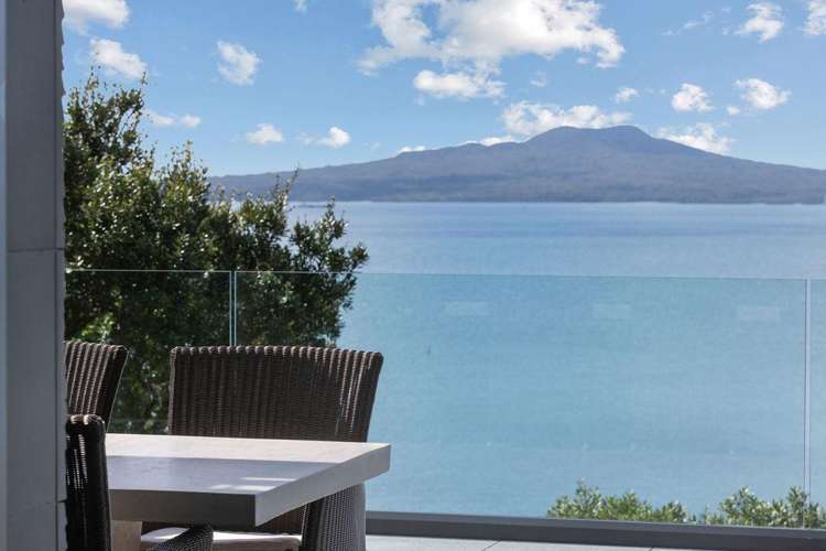 41 Beach Road Castor Bay_24