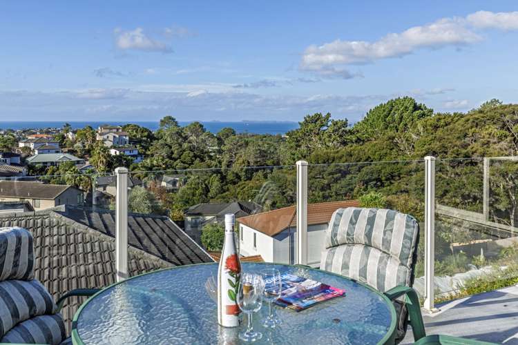 493 East Coast Road Murrays Bay_12