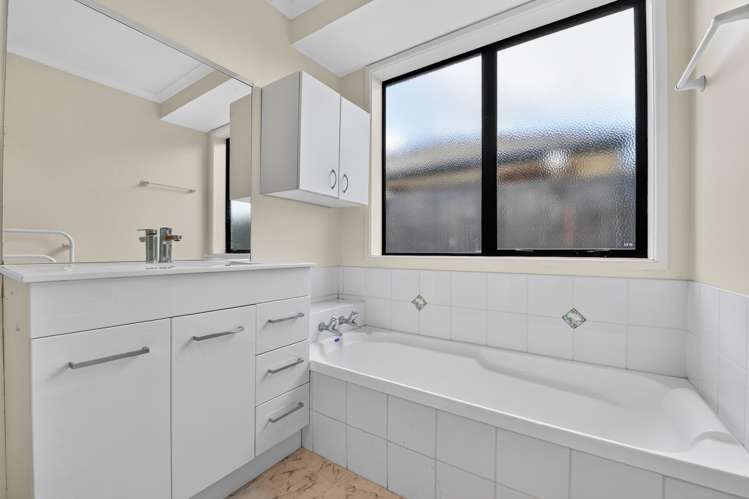 17 Salisbury Place Hamilton East_11