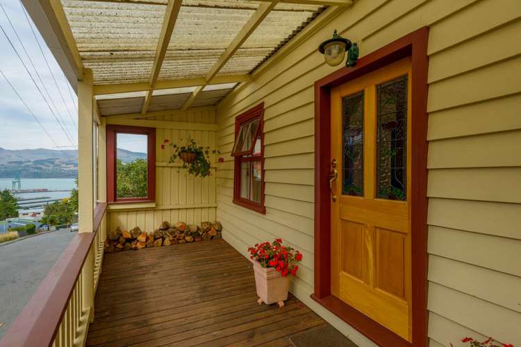 49 Hawkhurst Road Lyttelton_1