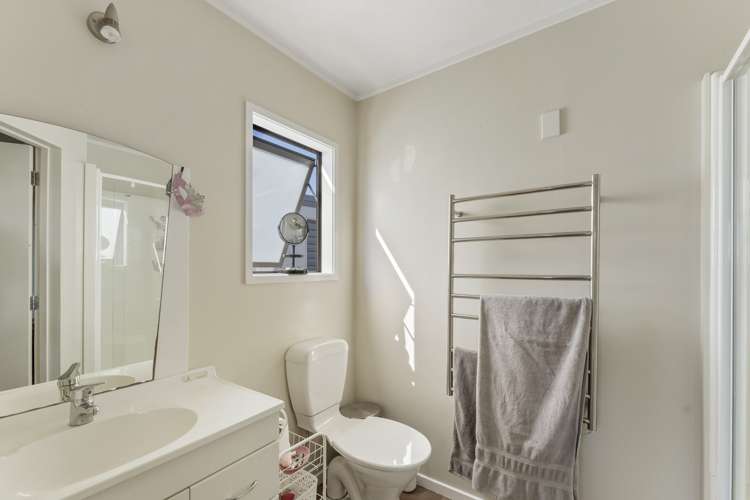 40 Farnham Drive Richmond_15