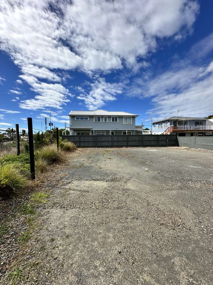 3 Kukuwai Avenue Red Beach_5