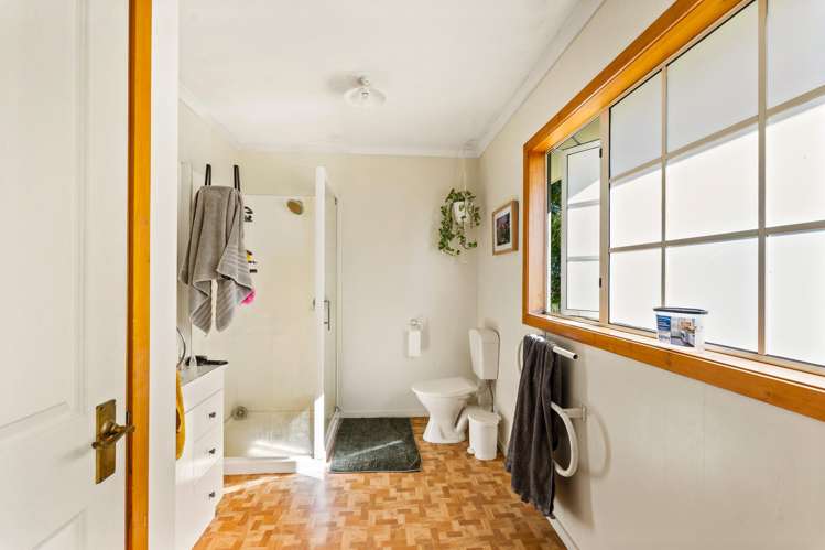 215 Riverbend Road Meeanee_18