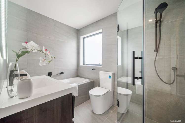 7 Spars Road Wainui_9