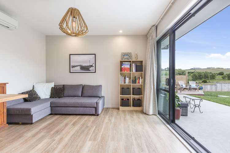 11 Laly Haddon Place Matakana_13