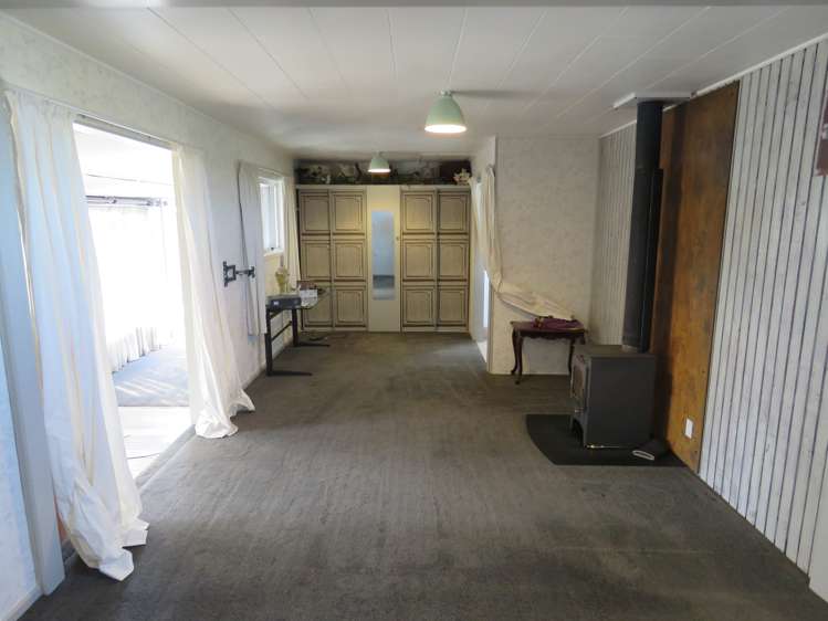 101 Wards Road Chertsey_15