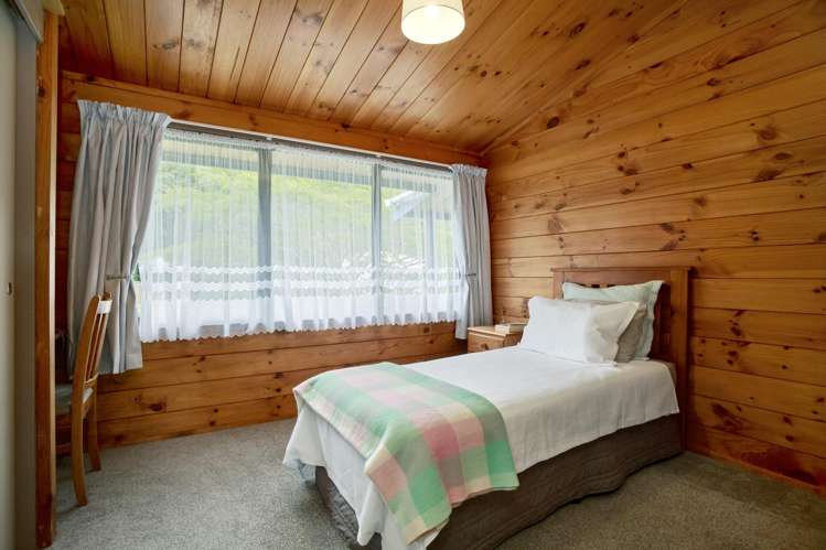 1 Ngahere Street Stokes Valley_13