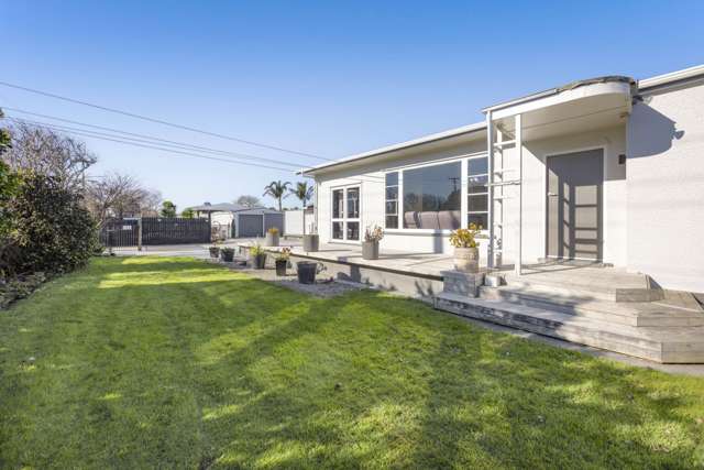 114 Glover Road Hawera_1