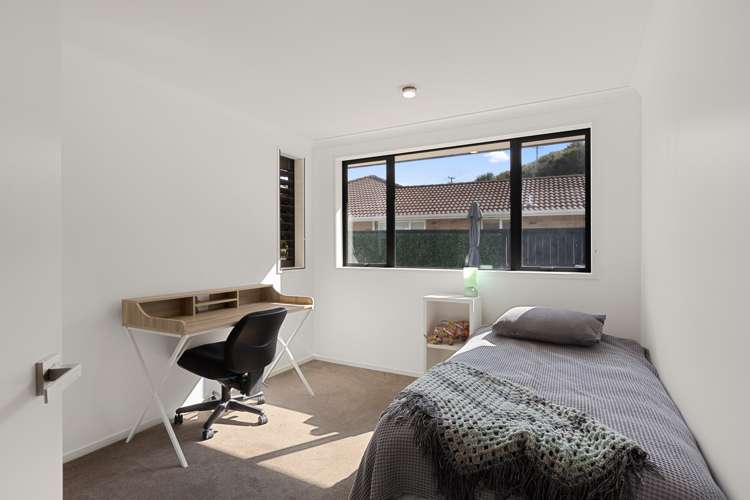 23 Waldorf Crescent Orewa_16