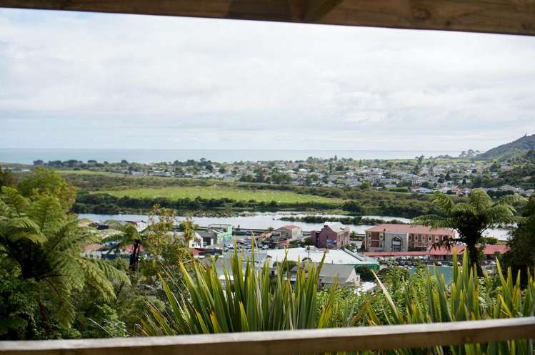 16 Moss Street Greymouth_18