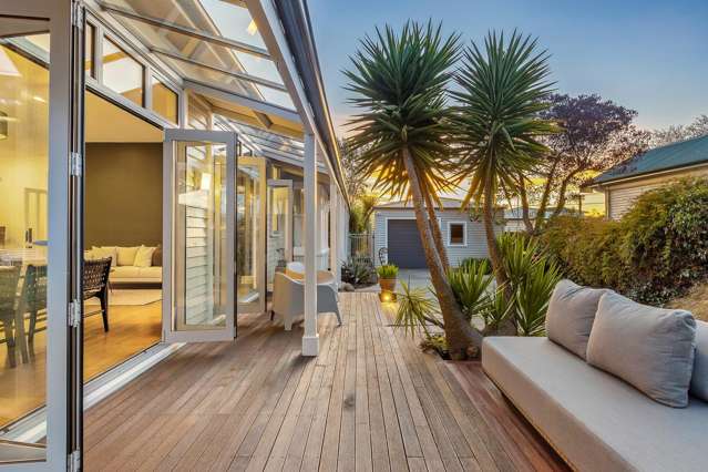 Villa Charm, Modern Living & Cashmere High Zone
