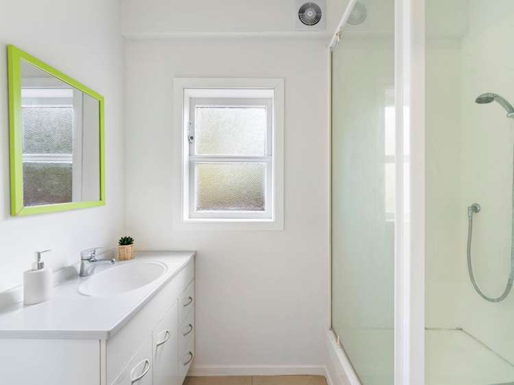 42 West Lynn Road Titirangi_19