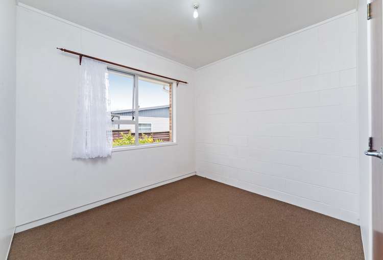 2/101 Mcleod Road Te Atatu South_12