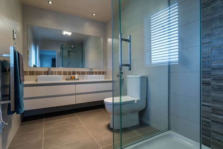 13 Huntington Park Drive Greenhithe_10