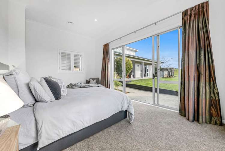 9 Intrepid Crescent Beachlands_22