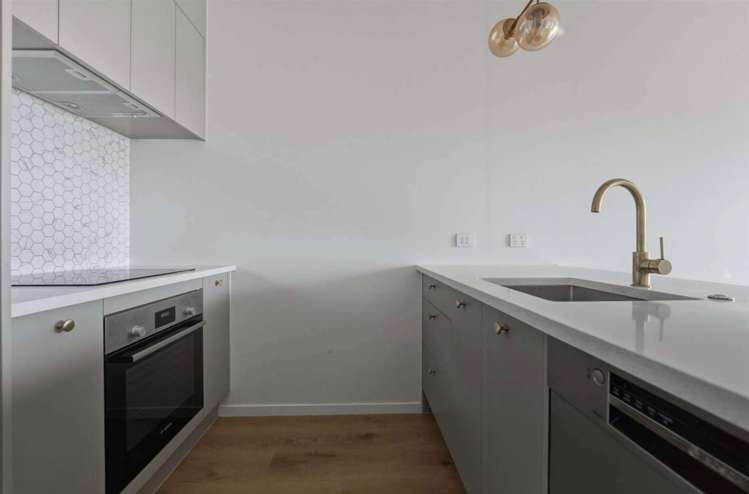 Unit 2 25 Flat Bush School Road Flat Bush_5