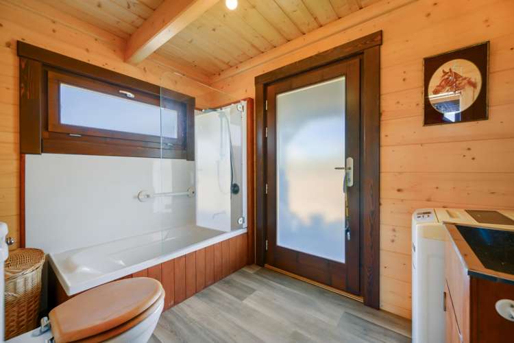 38 Scrubby Gully Road Springvale_10