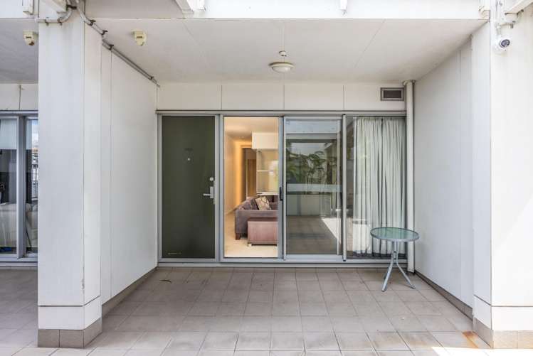 202/155 Beach Road Auckland Central_11