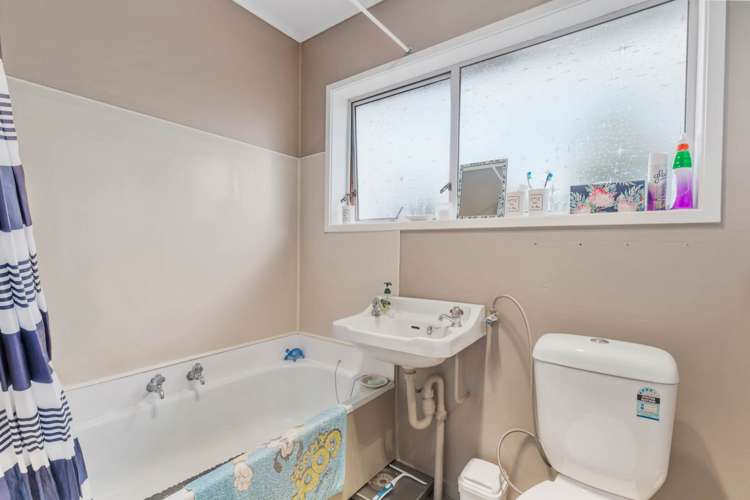 1/96a Ridge Road Howick_5