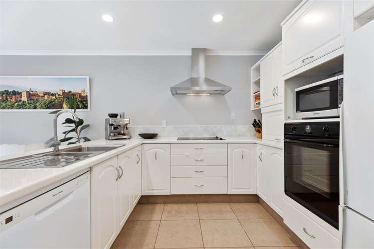 3 Monterey Key Papamoa_8