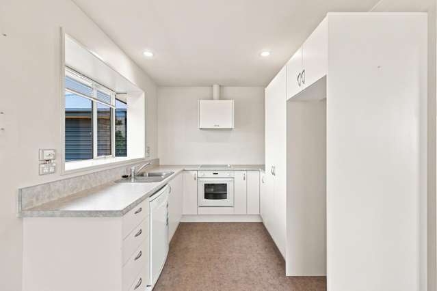 6 Seadown Crescent Amberley_1