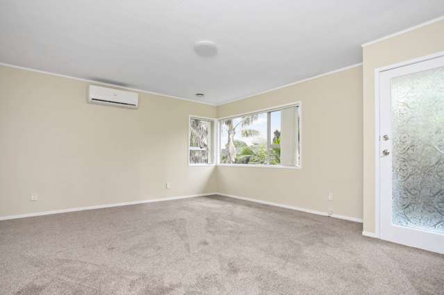 80 Beach Road Te Atatu Peninsula_2