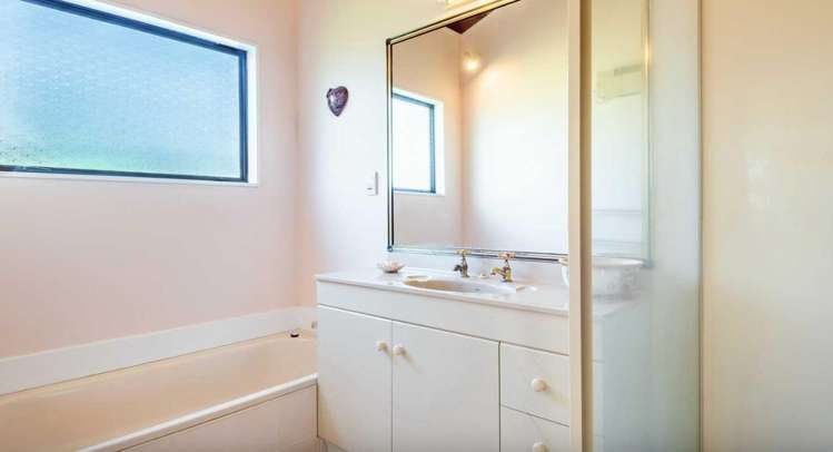 35 Sarah Todd Lane Waimauku_8