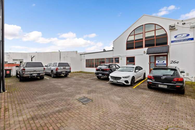 3 & 4/26 Liverpool Street Hamilton City Central_5