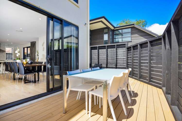 28 Queensway Three Kings_7