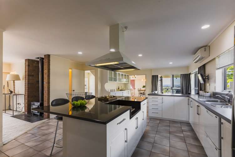 81 Churchill Drive Taradale_12