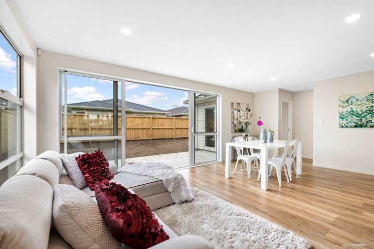 3 Flight Place Takanini_4