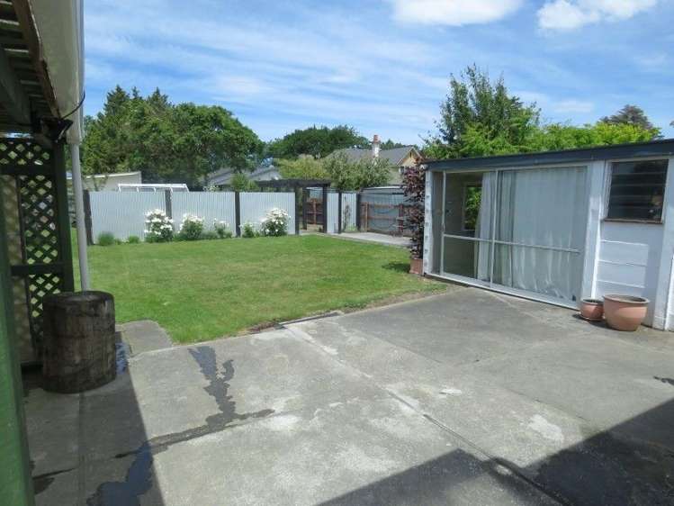 32 Reid Crescent Allenton_10