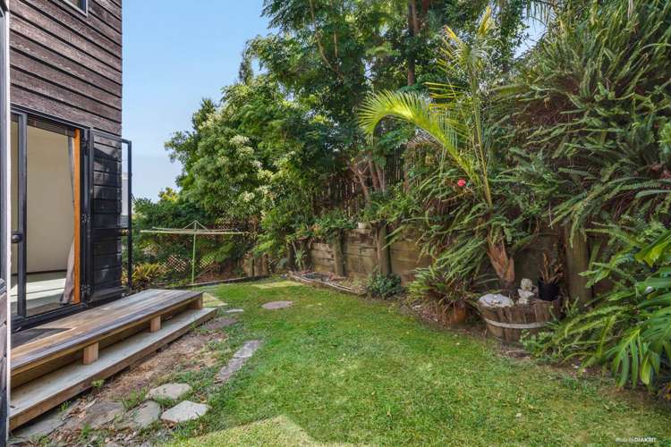 2/6 Mira Place Windsor Park_15