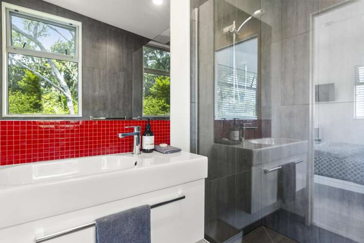 7-9 Woollams Road Onetangi_30