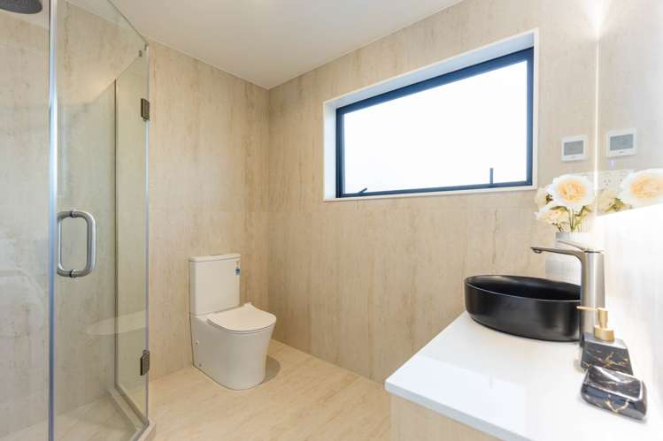 11 Awanui Road Red Beach_30