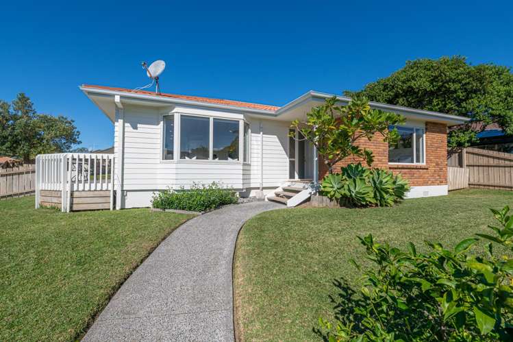 14 Greta Place Stanmore Bay_13