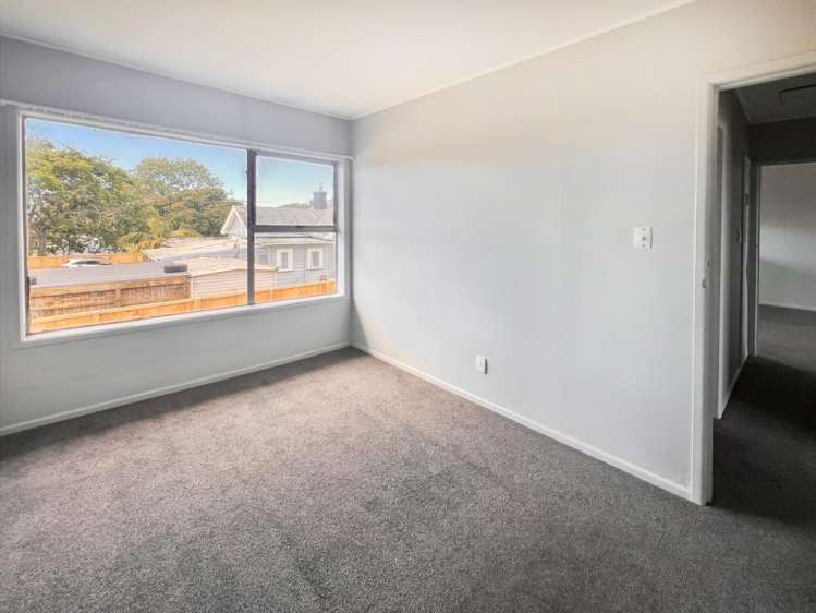 8/74 Walmsley Road 10057_8