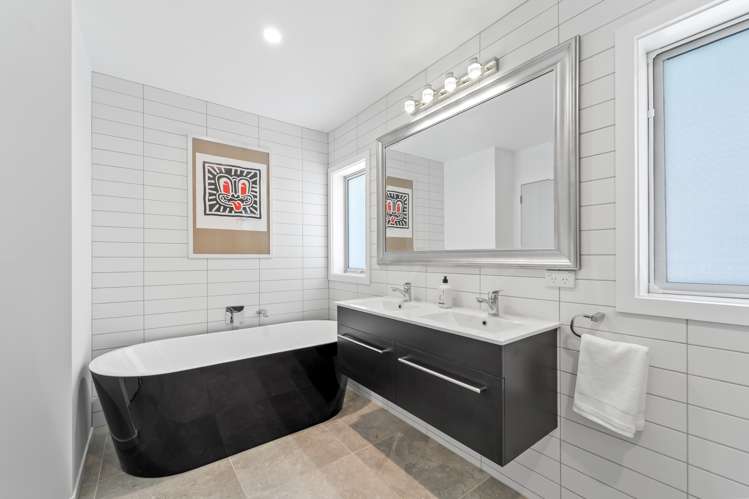 1248 Sandspit Road Sandspit_15